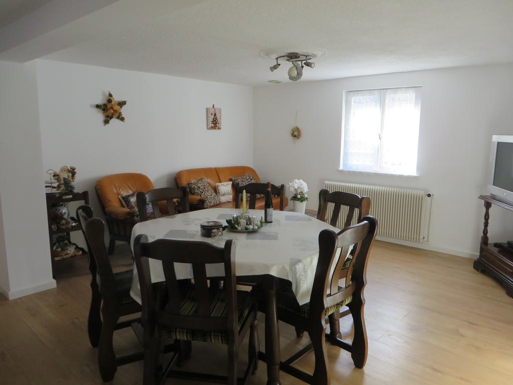 Location Alice Villa Ottrott Buitenkant foto